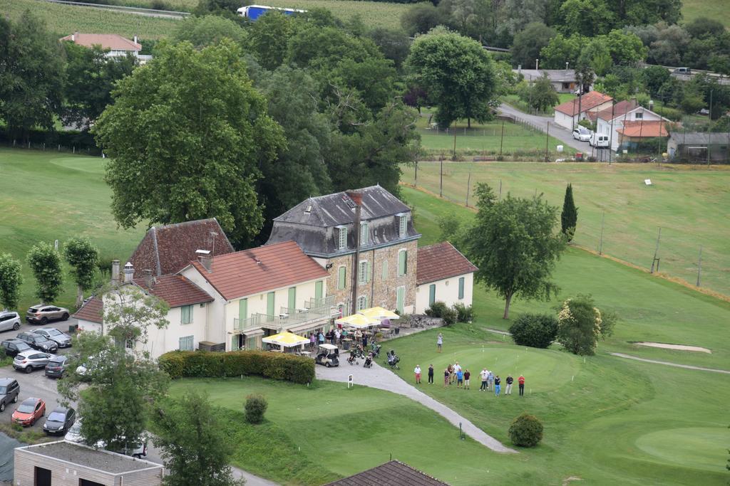 Hotel Helios - Golf Salies-de-Béarn Exteriör bild